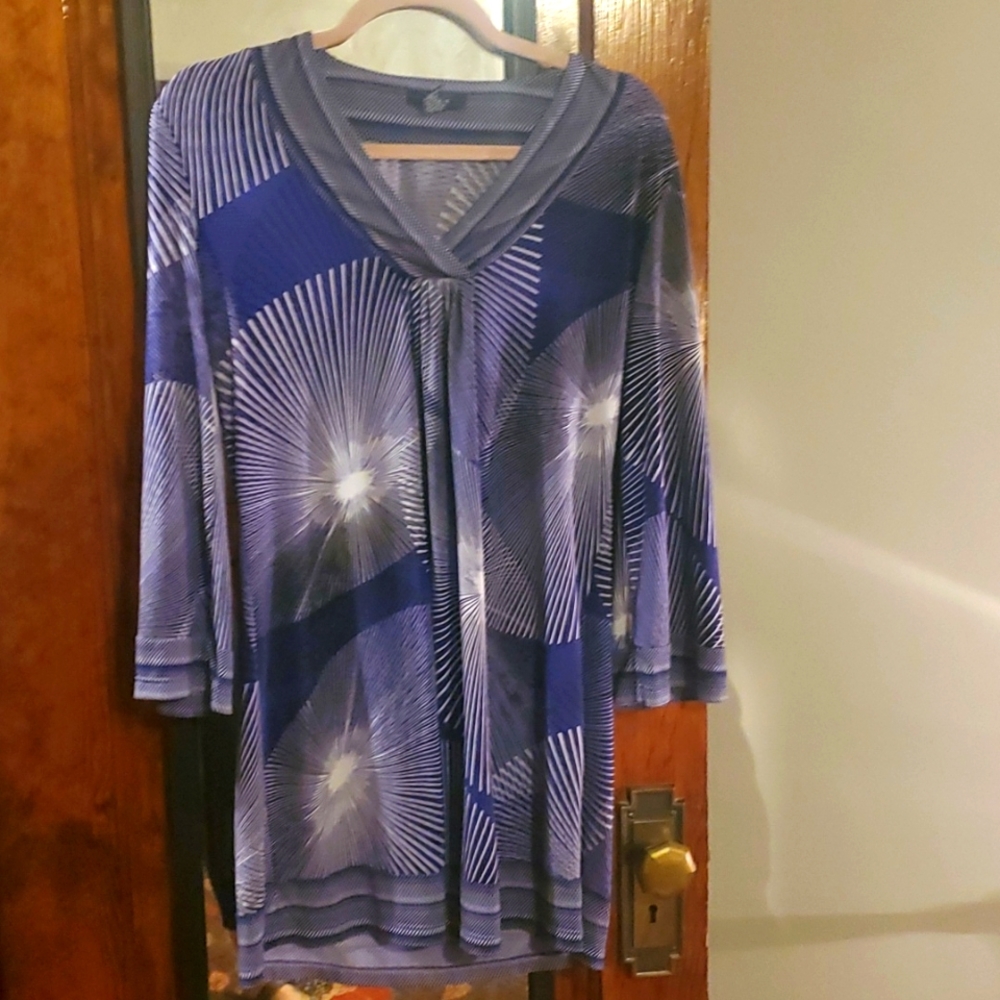 Purple and white tunic size M
